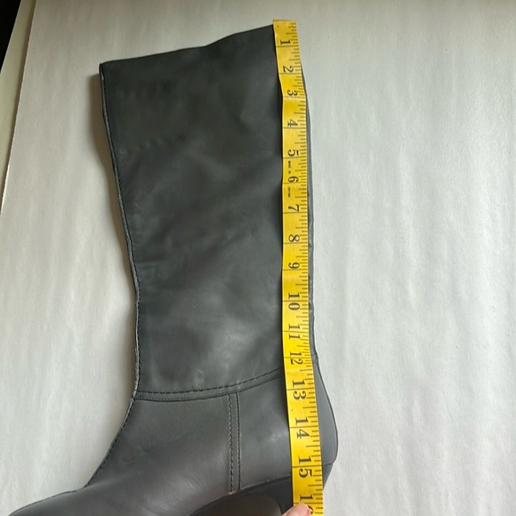 You by Crocs New 6.5 Gray Leather Made in Italy Kitten Heel Knee High Boots - Picture 13 of 15
